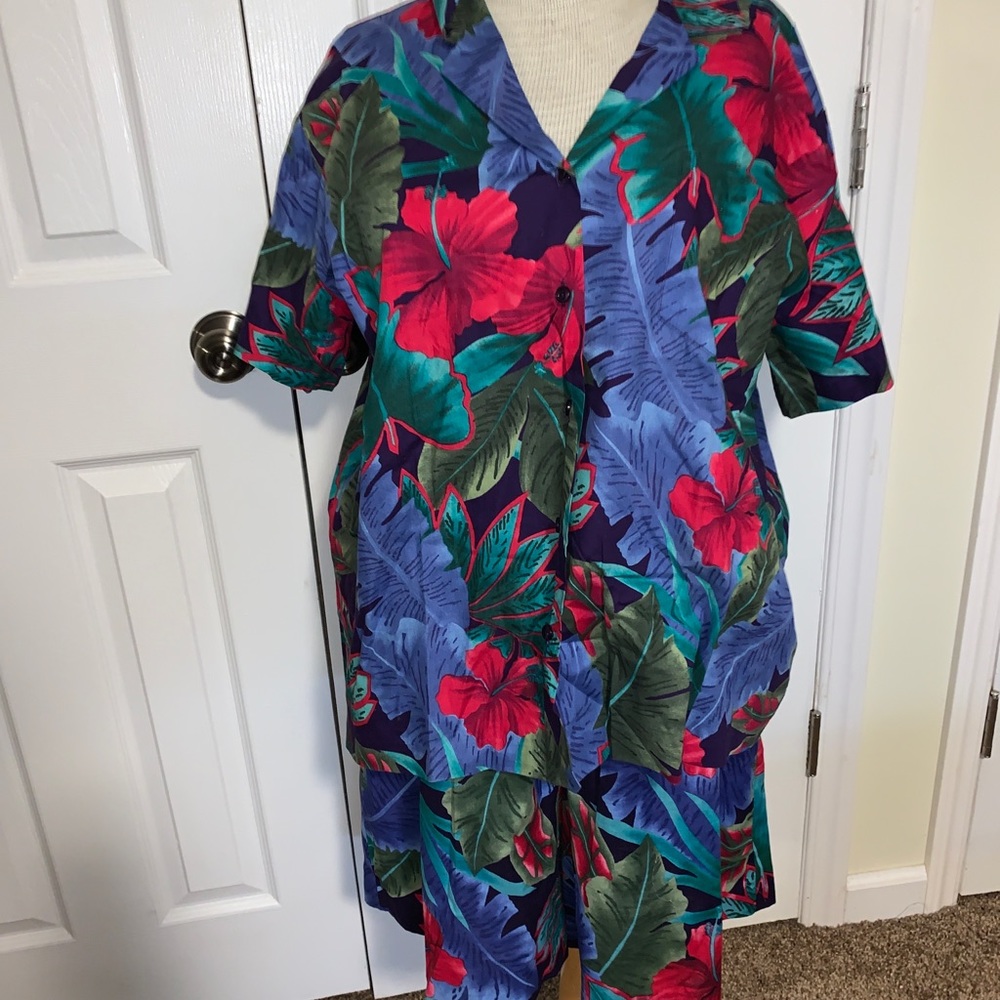 Hilo Hattie the Hawaiian original 2 pc short set